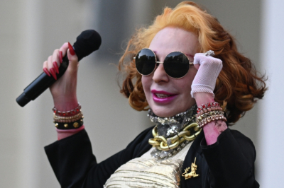 Затворничество, конфликт с Пугачевой, США: куда пропала Жанна Агузарова