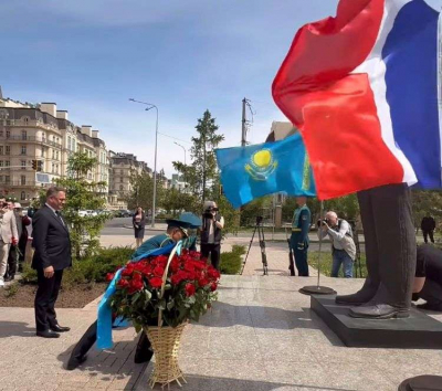В Астане прошла церемония посмертного награждения казахских партизан французским посольством
