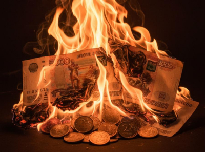 В мае грядет девальвация: к чему готовиться россиянам со сбережениями