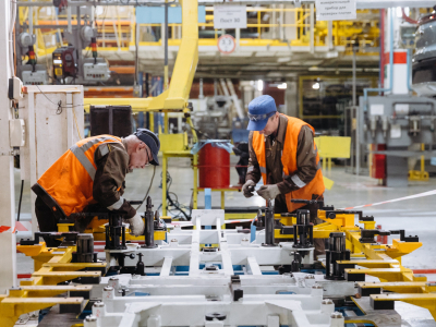 Делягин оценил шестидневную рабочую неделю фразой &laquo;чтобы умирали за станками&raquo;