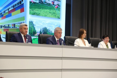 Министр образования Татарстана призвал вернуть детей из семейного образования в школы