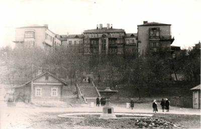 &laquo;Сколько ни закачивай бетон &ndash; не поможет&raquo;: что решит судьбу Мергасовского дома