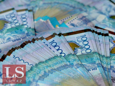 Физлица с доходами свыше 2 млн тенге попадут под внимание налоговиков