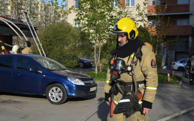 Дознаватель МЧС спас жильцов многоквартирного дома в Рязани