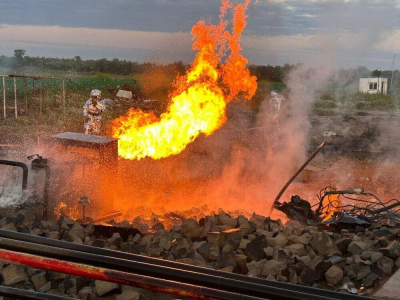Восемь человек получили ожоги из-за взрыва газовоза в СКО  