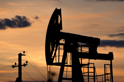 Цены на&nbsp;нефть взлетели выше $115 за&nbsp;баррель после атаки хуситов Йемена на&nbsp;Израиль