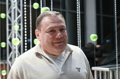 Венгрия и Словакия потребовали отменить санкции против двух россиян