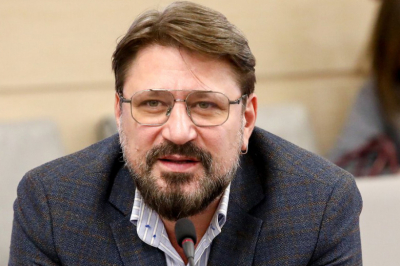 Любовь к Украине, скандальный развод, брачный контракт: как живет Виктор Логинов
