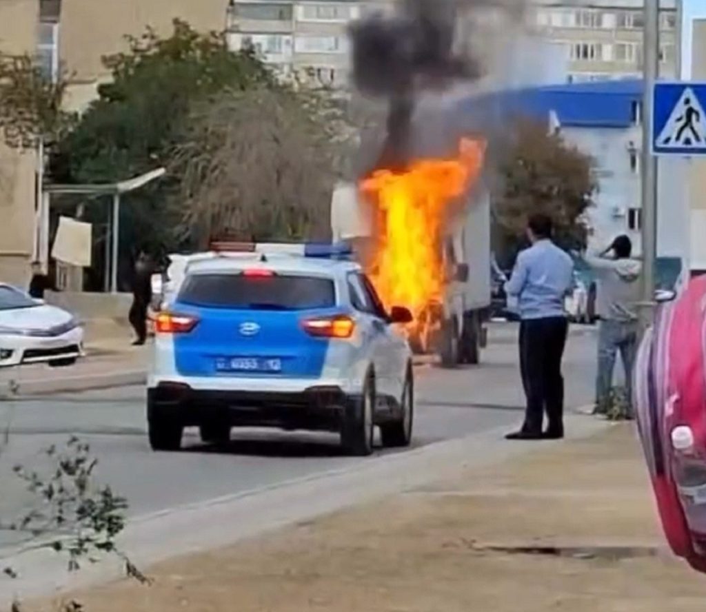 В Актау сгорела «ГАЗель»
