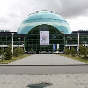Задержанная по запросу РФ украинка покинула Казахстан