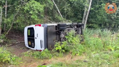 Восемь человек пострадали в аварии с опрокинувшемся экскурсионным автобусом 26/07/2026 – Новости
