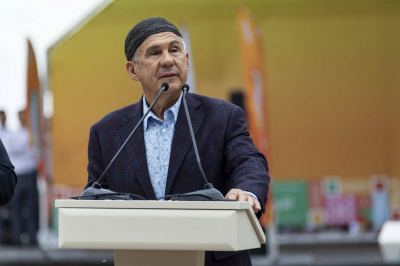 Рустам Минниханов поздравил жителей Татарстана с Сабантуем